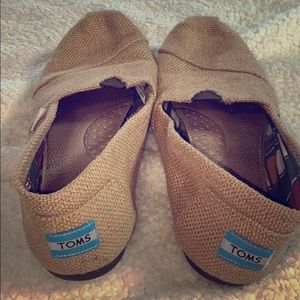 Burlap TOMS